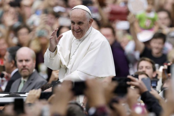 Papa pone fin en Filadelfia a su impactante gira por EE UU