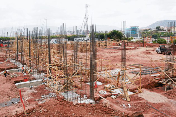 Polideportivo en la Universidad Nacional Autónoma de Honduras comienza a hacerse realidad