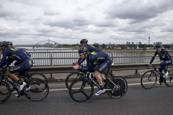 Andrey Amador sufrió heridas en caída en el Tour pero pudo continuar