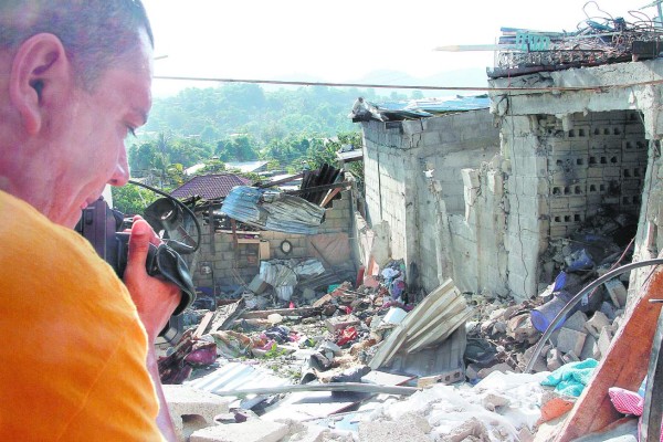 'Los restos de la niña cayeron sobre mi cama”