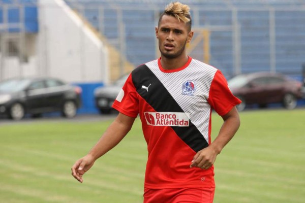 VÍDEO: Alex López es premiado con el número diez en la Liga Deportiva Alajuelense