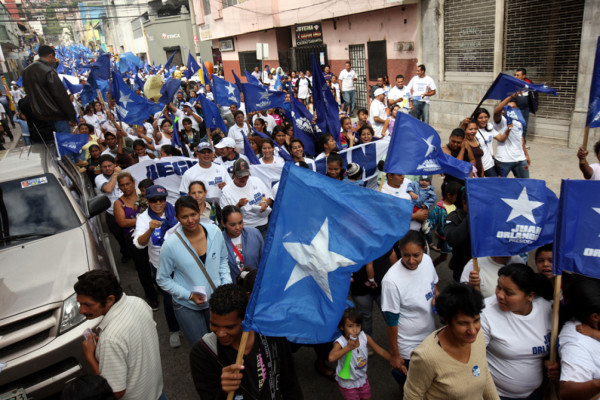 Políticos realizan cierre de campaña en la capital de Honduras