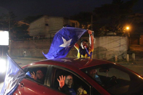 FOTOS: Nacionalistas celebran la 'Caravana de la Victoria' en Honduras