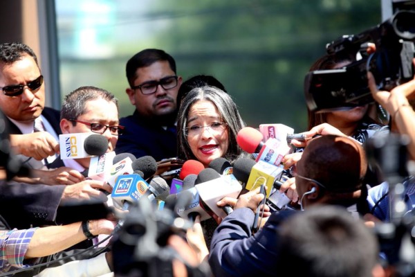 CNA interpone denuncia contra tres funcionarios y un exgerente general del SANAA