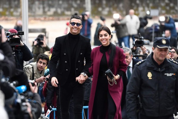 FOTOS: Georgina Rodríguez y Cristiano Ronaldo causan furor en España tras acudir a juicio por fraude fiscal