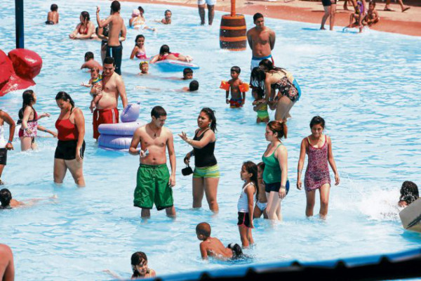 Estalla la diversión del verano en Honduras