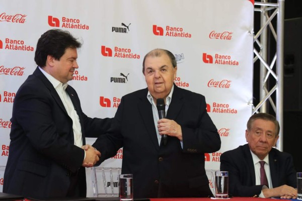 Rafael Ferrari: 'Sería un error quitar a Jorge Luis Pinto'