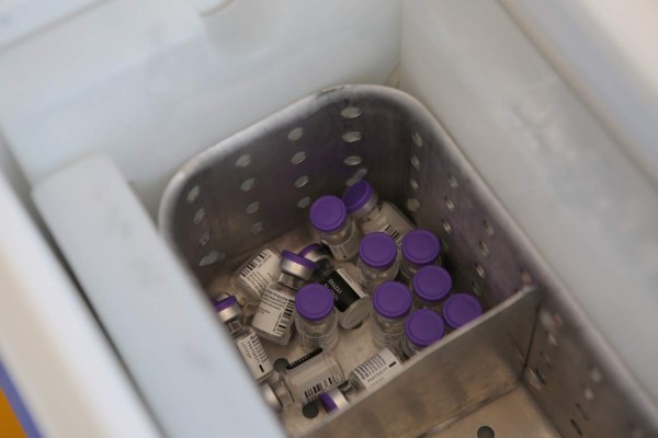 México podría permitir a privados comprar vacuna para Covid