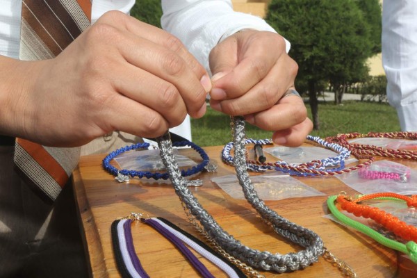 FOTOS: Reos exponen los productos elaborados con sus manos