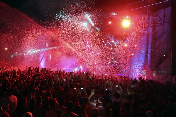 VIDEO: Color y sonidos electrizantes en life in color 2014