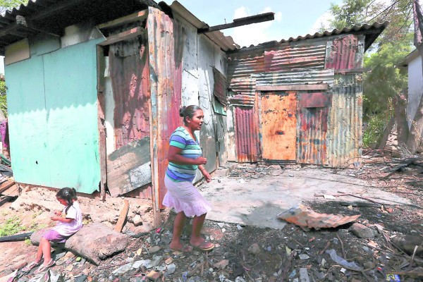 Incendio consumió los sueños de doña Francelia