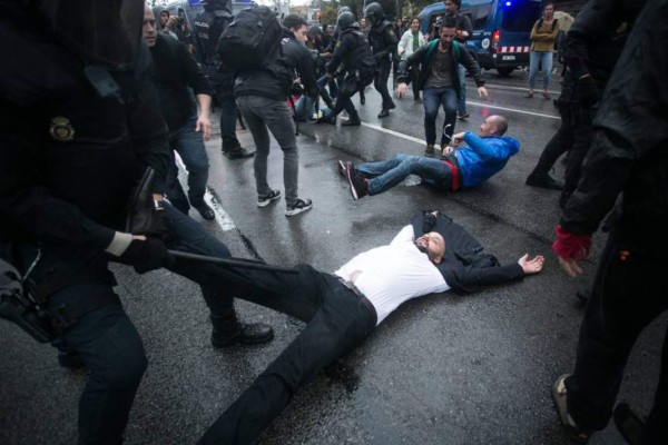 Madrid acusa a gobierno catalán de alentar hostigamiento a policías
