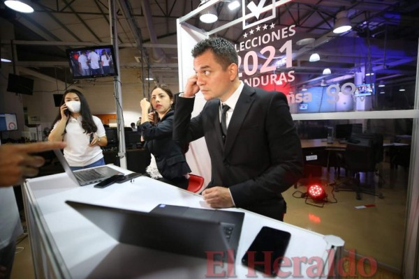 Así se vive el proceso electoral primario en las salas de redacción multimedia de Grupo Opsa (FOTOS)