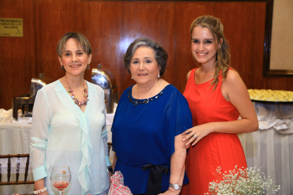 Alegre bienvenida para Olivia