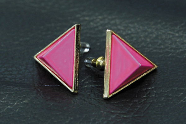 Figuras geométricas inundan el mundo de la orfebrería