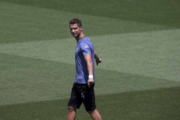 Cristiano Ronaldo sobre Hacienda: 'Yo duermo bien. Gracias a Dios duermo bien'