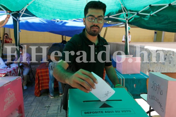 UNAH: Periodismo realiza elecciones después de un año sin asociación