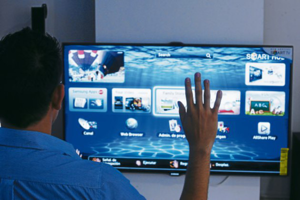 El TV recibe sus órdenes