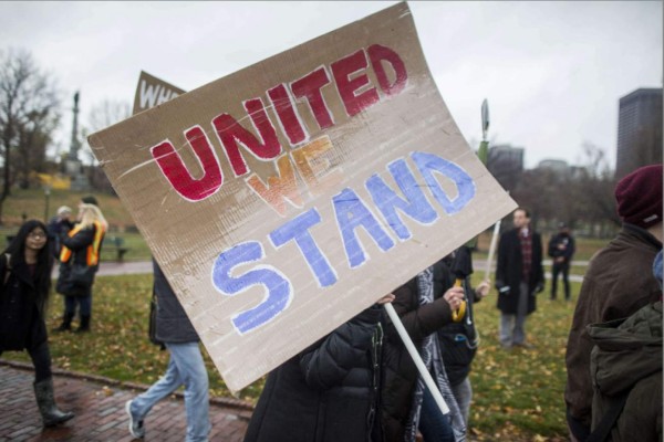 Jóvenes opinan que estarán peor después de Donald Trump