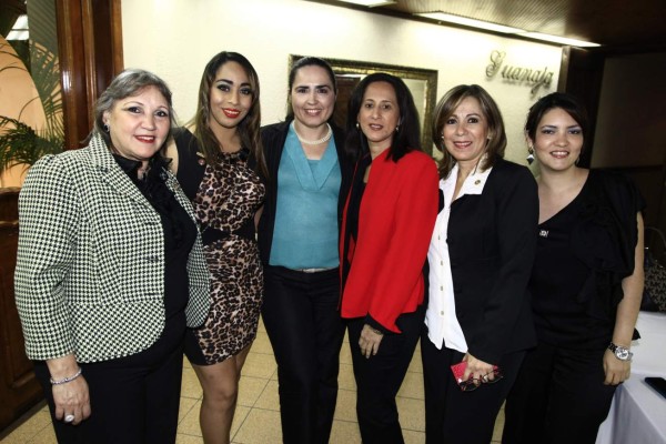 Merecido reconocimiento a mujeres ejemplares