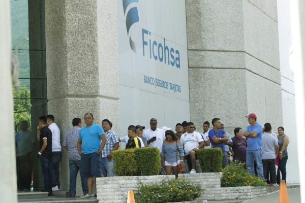 Con Beckeles y Ever en los costados...