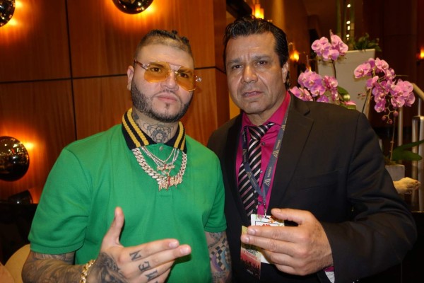 El artista urbano Farruko revela que quiere grabar video en Roatán