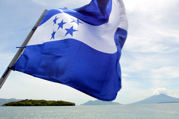 Gobierno de Honduras no hablará sobre isla Conejo en Panamá