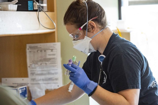 ¿Qué se sabe de la nueva variante IHU de covid-19?