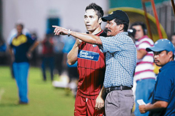 Polache deja al Savio por compromisos músicales