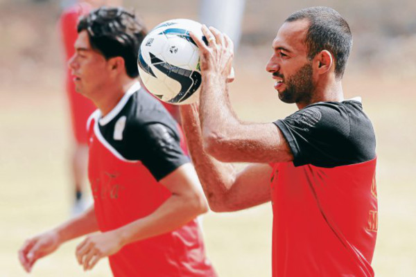 JC Espinoza reconoce la mejoría del Olimpia