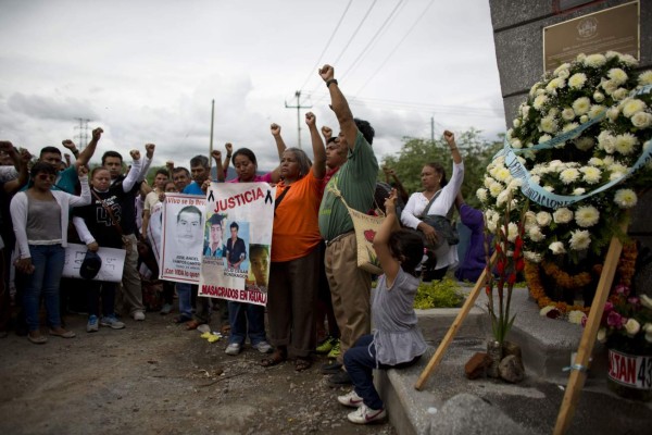 México investigará de nuevo caso de Ayotzinapa