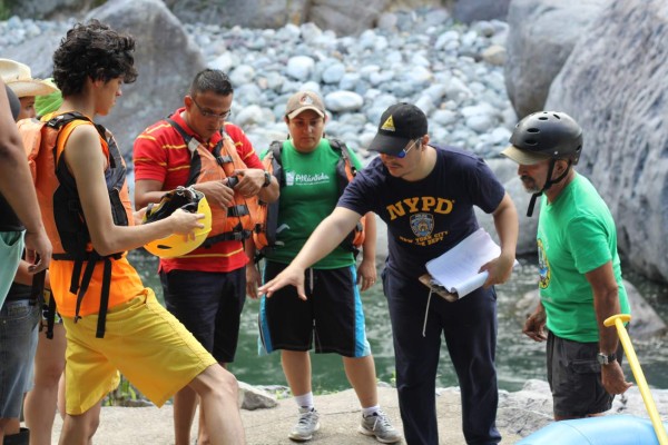 Primera vista a 'un loco verano catracho”