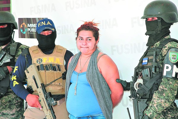 Pandillera: 'El Romántico me ordenó que lo llamara”