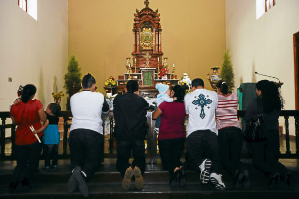 Aldea de Suyapa revive ambiente religioso y comercial