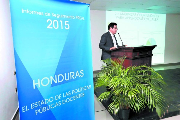 Honduras: Directores de centros son más 'administradores”