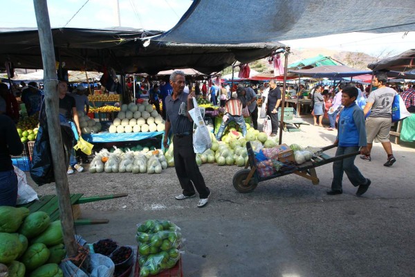 Mercados son una bomba de tiempo, afirman técnicos