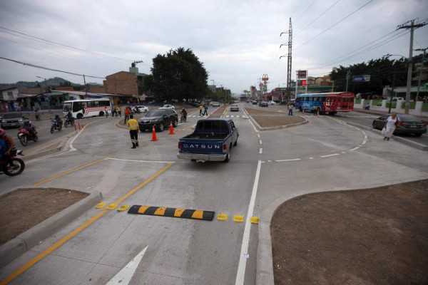 Eliminan cruces en el bulevar Centroamérica, frente a la colonia Kennedy de Tegucigalpa