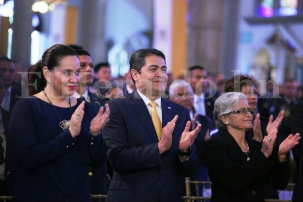 Honduras: Pareja presidencial participa en misa del hallazgo de la Virgen de Suyapa&nbsp;&nbsp;