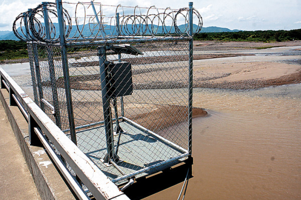 Vándalos intentan destruir estación telemétrica del sur