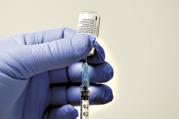 Salud solicitó 748 millones de lempiras al Congreso para comprar más vacunas