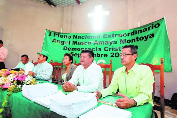 Rueda la cabeza de Agusto Cruz Asensio de la presidencia de la DC