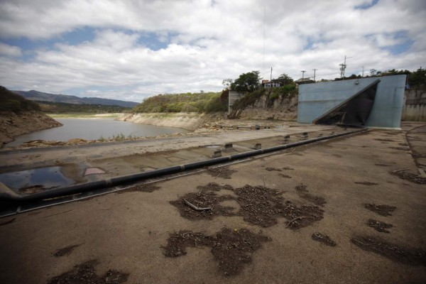 Un 25% de capitalinos reciben agua potable cada ocho días