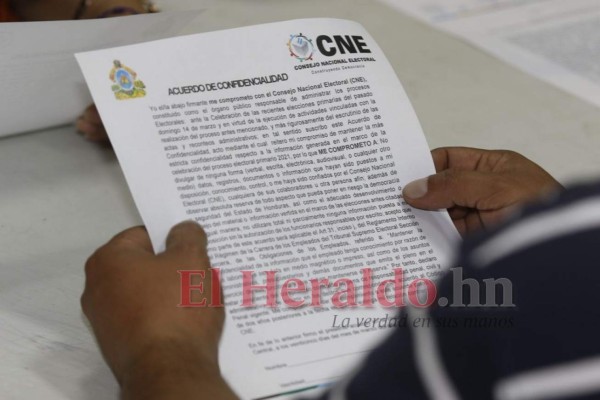 Así se desarrolla el escrutinio de acta por acta con incosistencias (FOTOS)