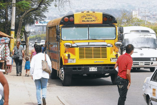 DGT debe hacer público listado de buses subsidiados
