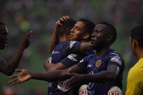 Un Motagua implacable golea al Honduras Progreso