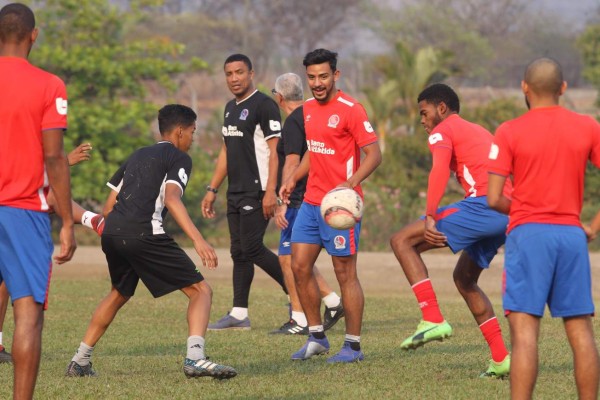 José Alejandro Reyes, centrocampista de Olimpia: 'Quiero sentir lo que es ser campeón”