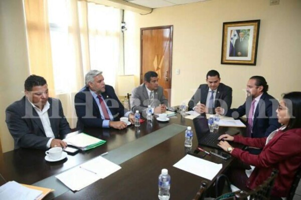 Listos los 30 aspirantes a Unidad Fiscalizadora de Partidos Políticos de Honduras&nbsp;&nbsp;