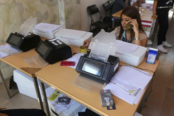 Hondureños se vuelcan a las urnas electorales de la zona sur de la capital