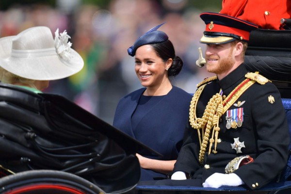 FOTOS: Así reapareció Meghan Markle un mes después de dar a luz a su hijo Archie