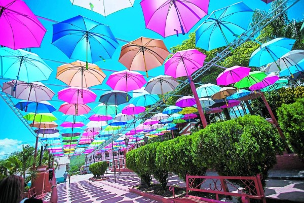 Ajuterique, un pueblo lleno de algarabía cultural
